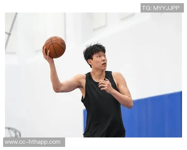 开拓者训练照曝光杨瀚森现身出战与否仍待确认