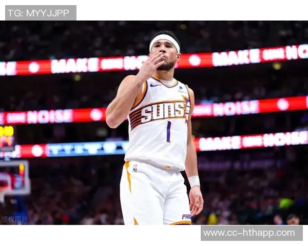 布克拼尽全力砍下38分5助攻但球队仍难逃失利命运